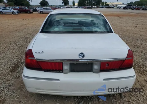 2000 Mercury Grand Marquis Gs z USA, uszkodzony, nr VIN 2MEFM74W5YX627472